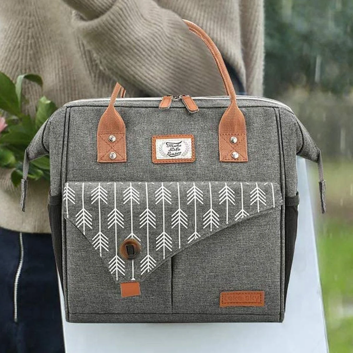 HN® Lunchtas Grijs Pijlen, Geïsoleerde Koeltas, Lekvrij, Extra Grote Opening Voor De Lunch Box, 25×16,5×26cm Design Heren En Dames 3 HN® Lunchtas Grijs Pijlen, Geïsoleerde Koeltas, Lekvrij, Extra Grote Opening Voor De Lunch Box, 25×16,5×26cm Design Heren En Dames - Afbeelding 3